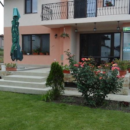 Vila "Livia" Hotel เตคีร์กิโอล ภายนอก รูปภาพ